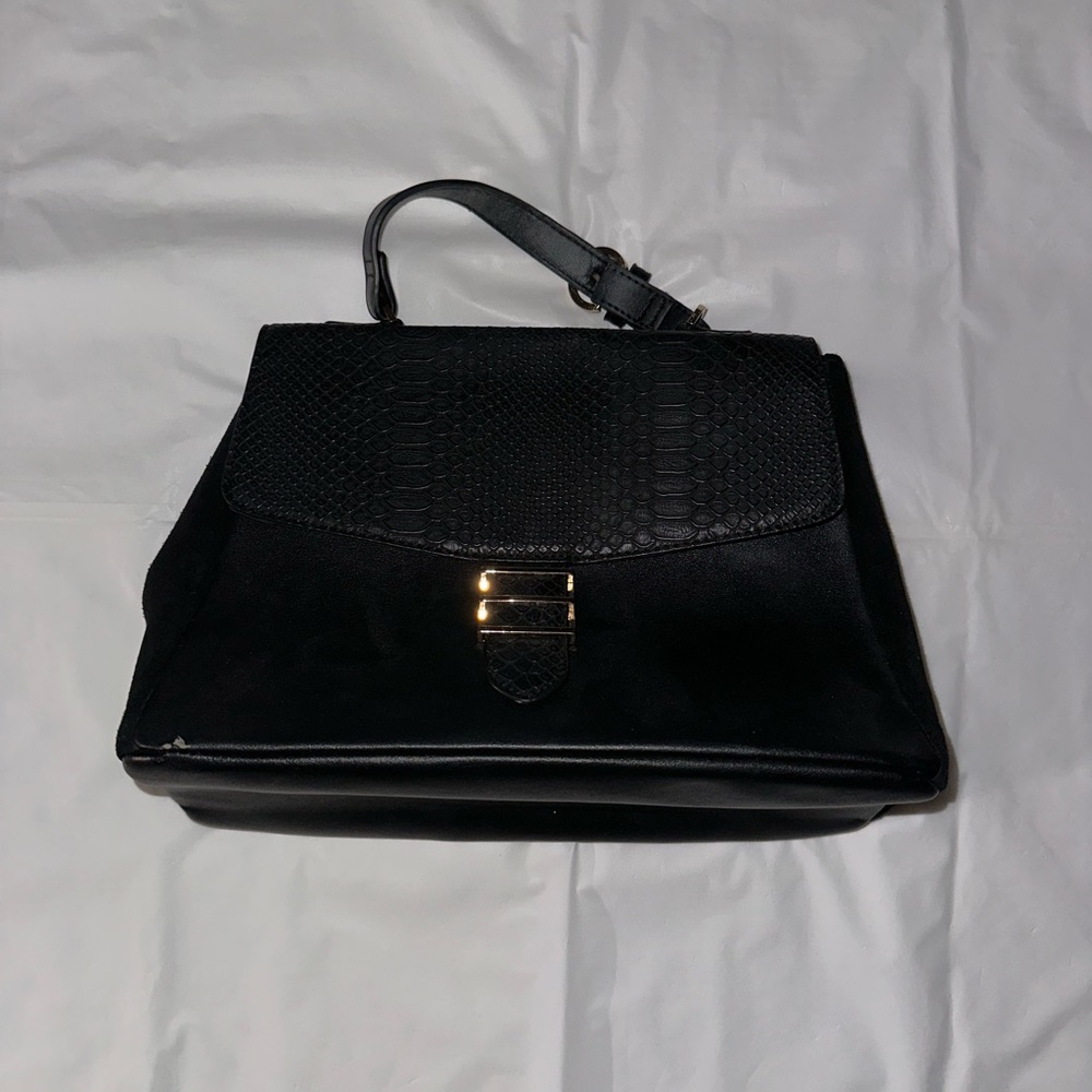 Elegant Black Handbag